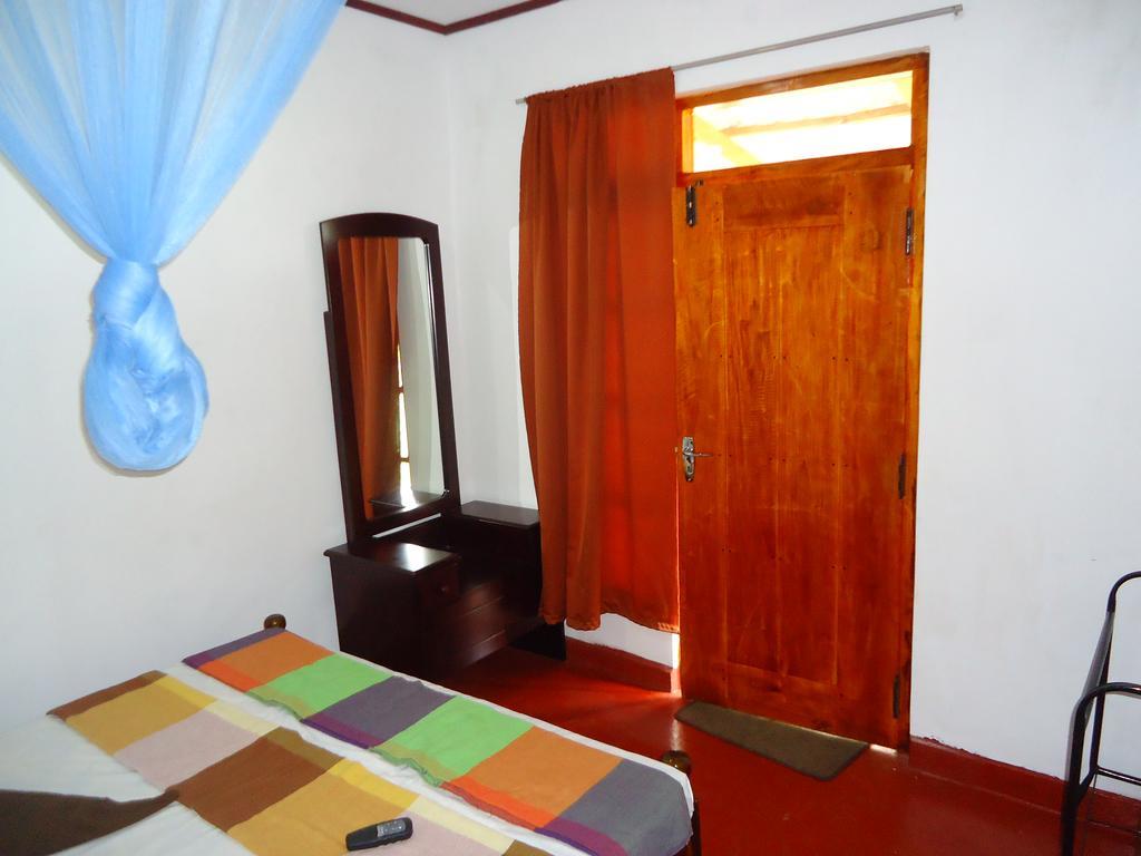 Sigiri Picaso Home Stay Sigiriya Exterior foto